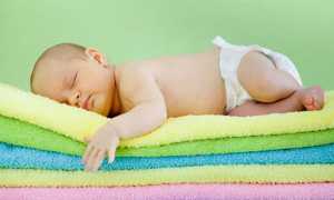 Какие подгузники для новорожденного выбрать — критерии выбора и рейтинг